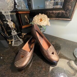 Clarks Artisan Casual Slip On Loafers Bronze Leather Size: 11